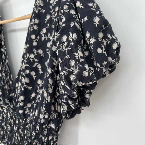 Pookie & Sebastian Ditzy Floral Navy White Bubble Puff Sleeve Crop‎ Top Blouse V - Picture 3 of 10